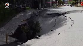 VIDEO Misterul străzii surpate de la Slănic Prahova se adâncește! Localnicii nu au primit niciun răspuns